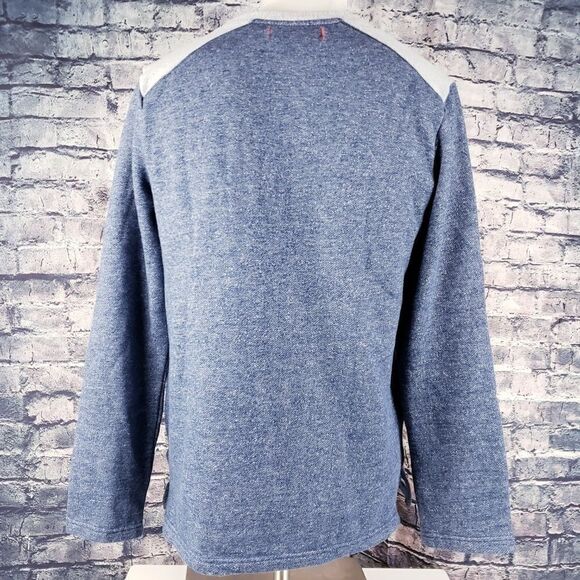 Tommy Bahama Crew Neck Fleece Sweater, Medium - Picture 3 of 6